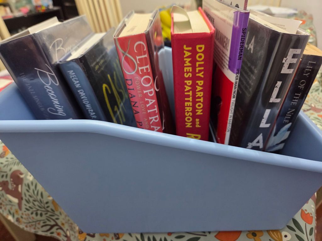 Hey! What Are YOU Reading?